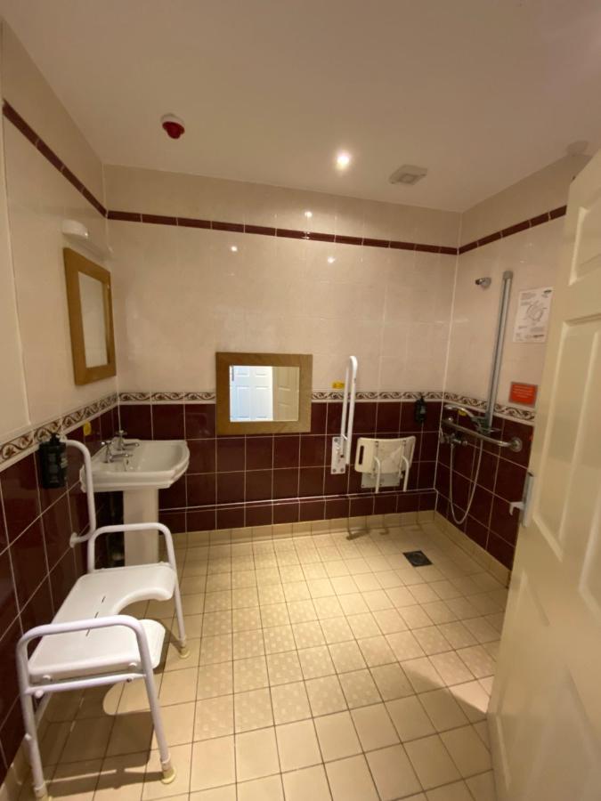 Ibis Budget Bromsgrove Eksteriør billede