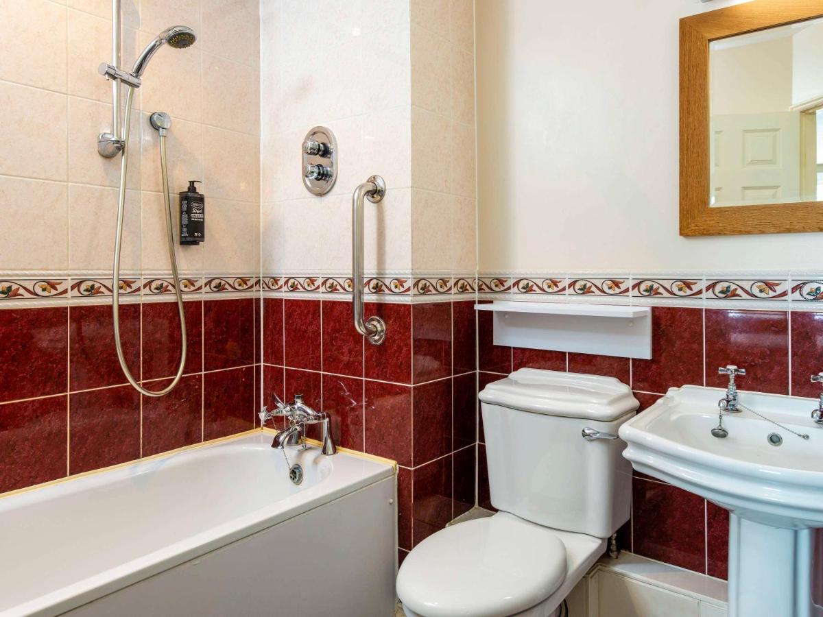 Ibis Budget Bromsgrove Eksteriør billede